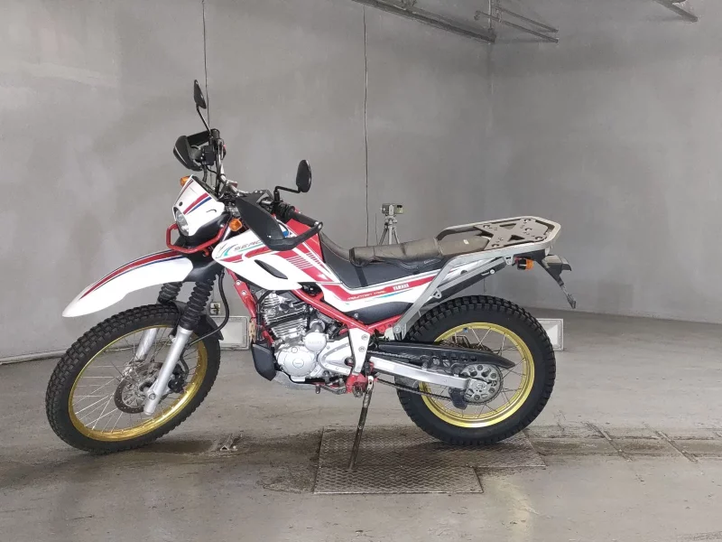 Yamaha SEROW 250