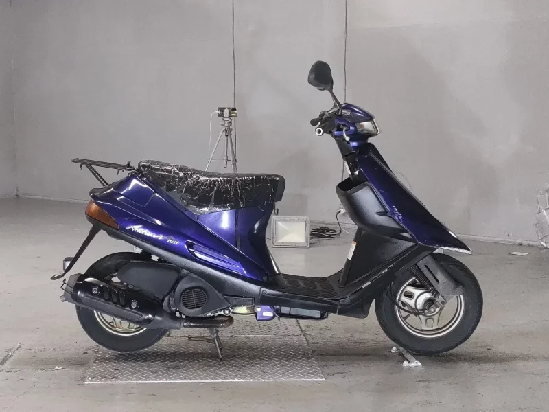 Suzuki ADDRESS V100