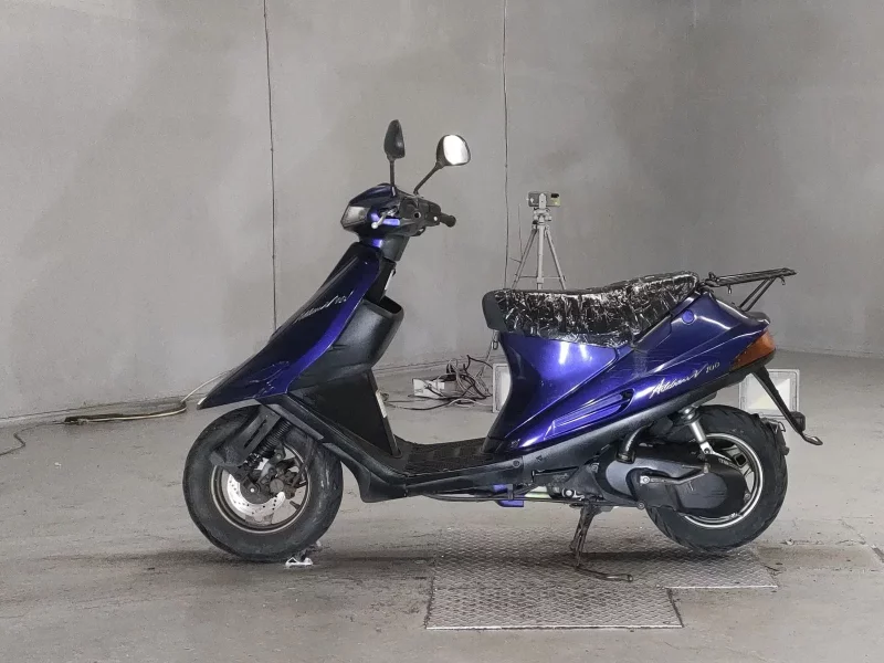 Suzuki ADDRESS V100