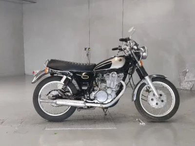Yamaha SR400-1