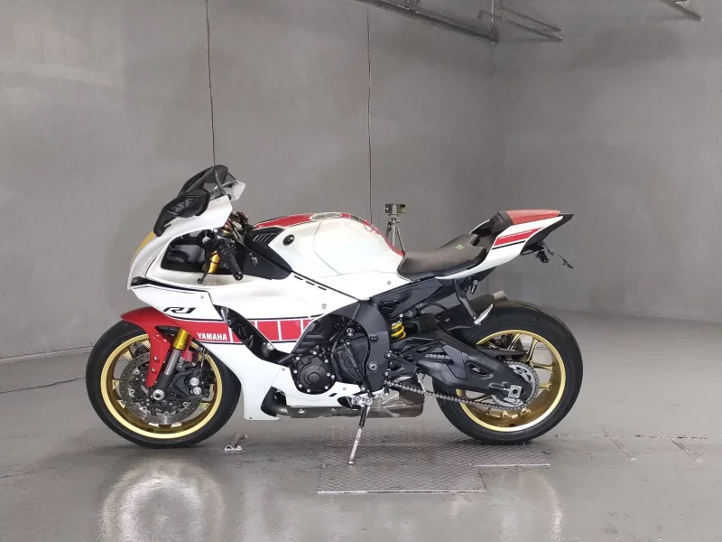 Yamaha YZF-R1