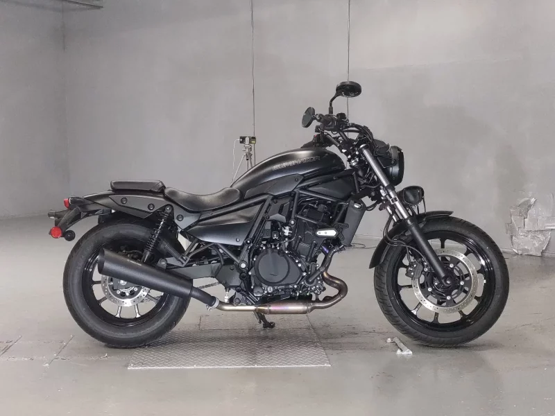 Kawasaki ELIMINATOR 400-1