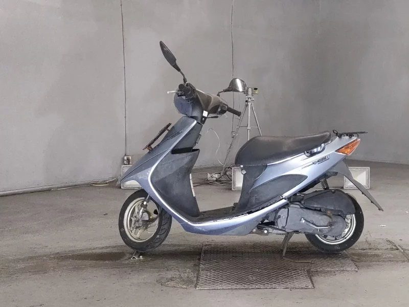 Suzuki ADDRESS V50