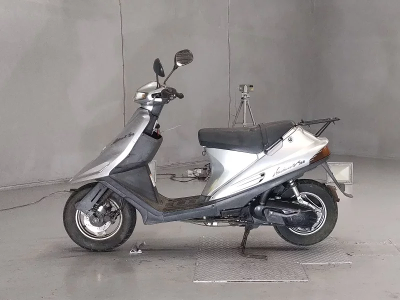 Suzuki ADDRESS V100