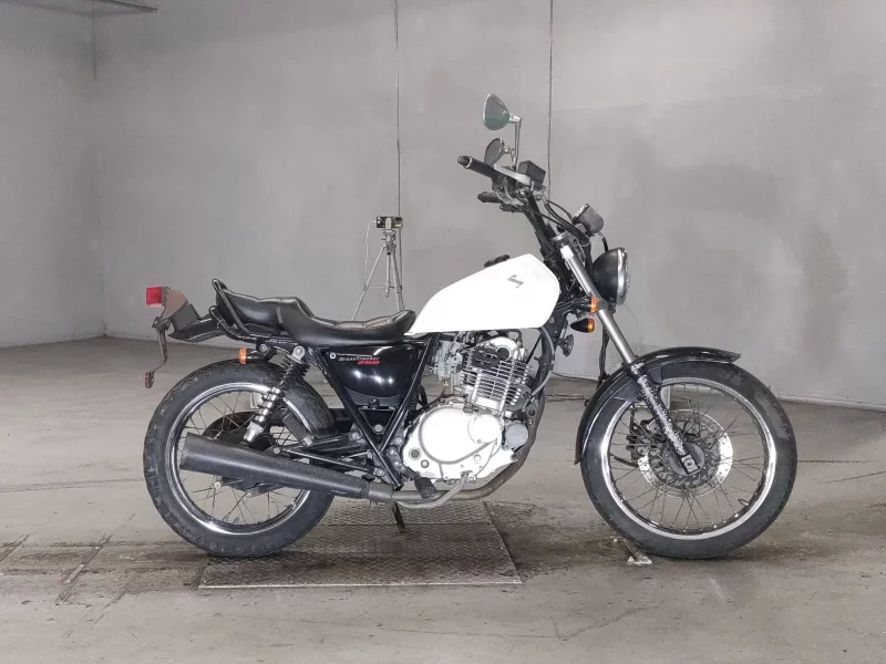 Suzuki GLASS TRACKER BIG BOY