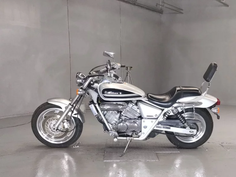 Honda MAGNA 250