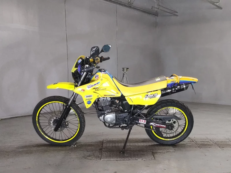 Suzuki DJEBEL200