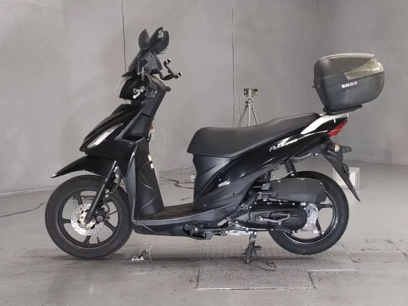 Suzuki ADDRESS V110
