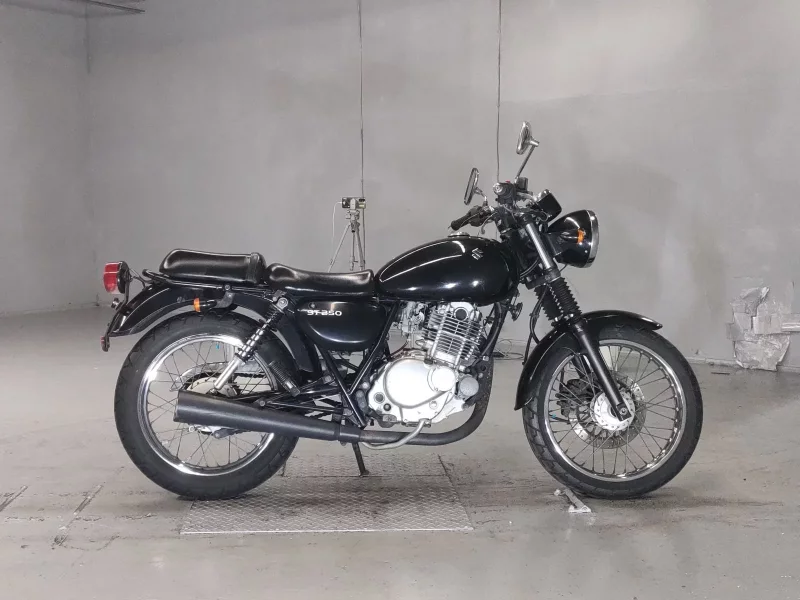 Suzuki ST250