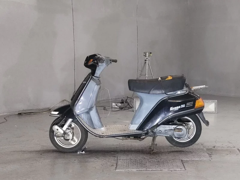 Suzuki GEMMA90