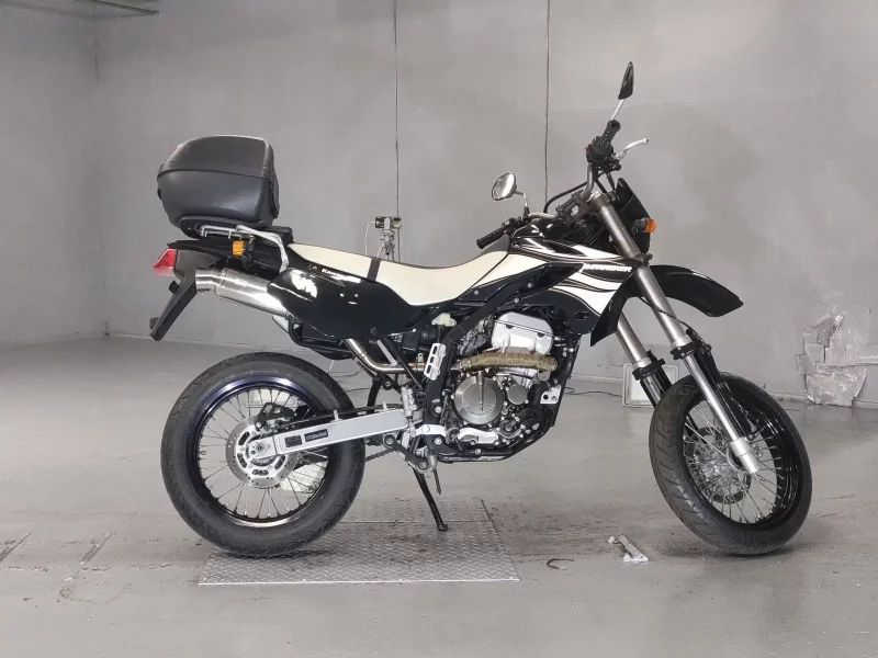 Kawasaki D-TRACKER