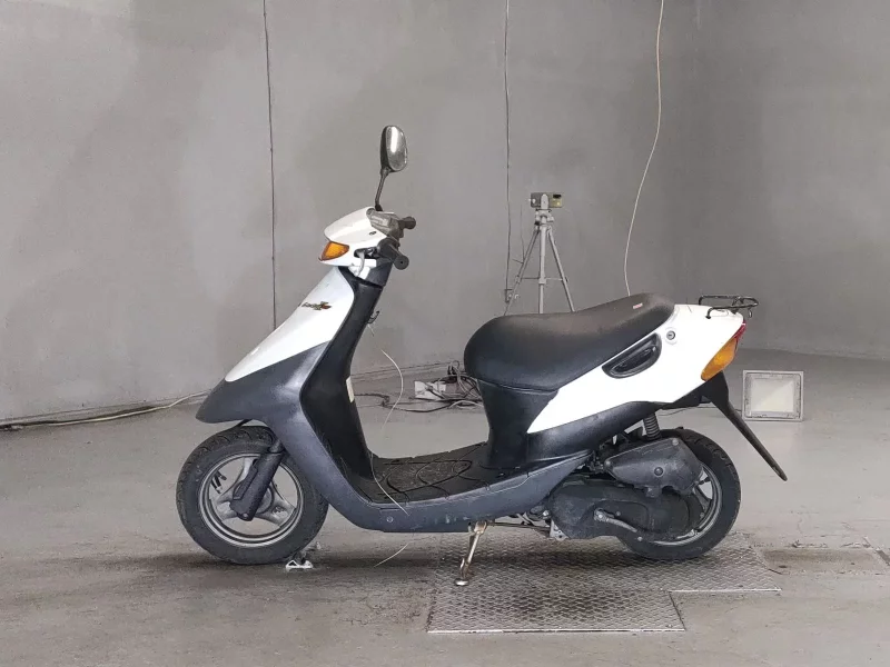 Suzuki LET S