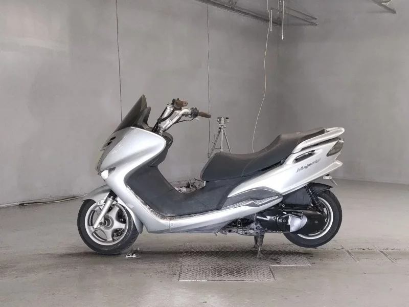 Yamaha MAJESTY 125