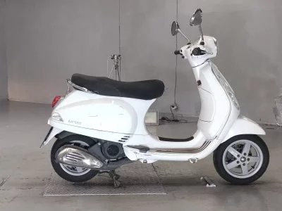 Vespa VESPALX125