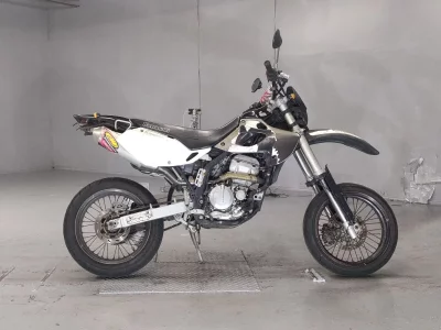 Kawasaki D-TRACKER