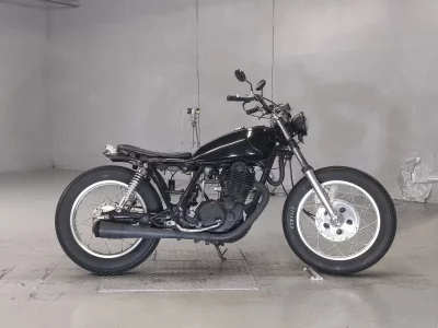 Yamaha SR400-1