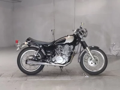 Yamaha SR400-1