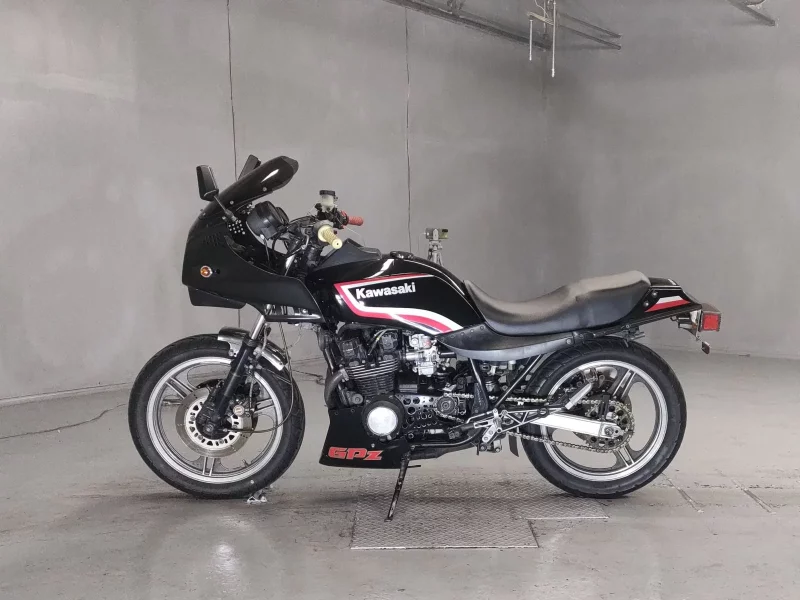 Kawasaki GPZ400F