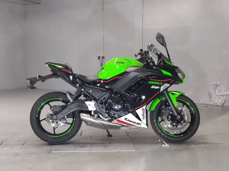 Kawasaki NINJA650 лот № 5544 оценка 4.5  с аукциона в Японии