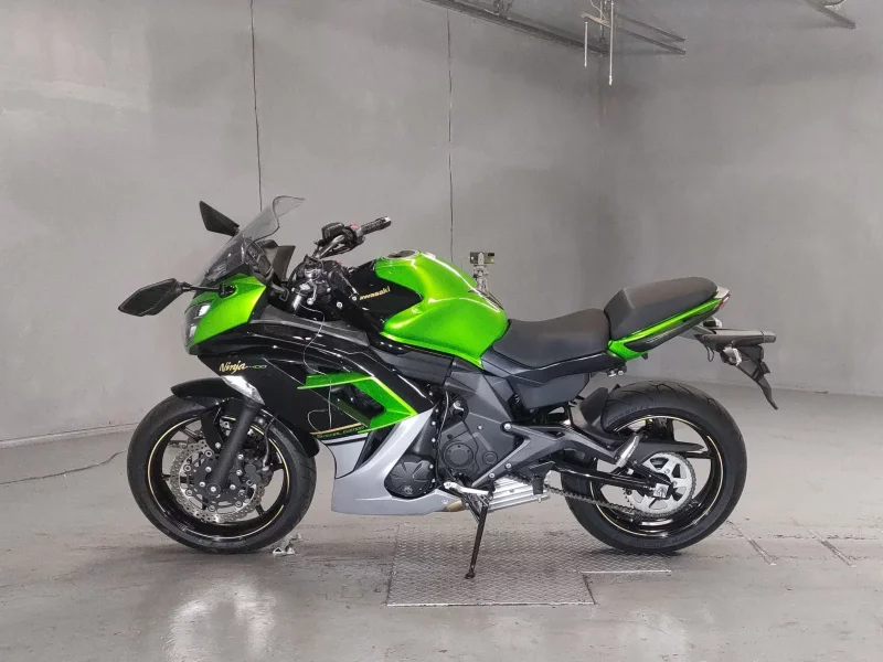 Kawasaki NINJA400