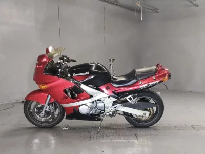 Kawasaki ZZR400