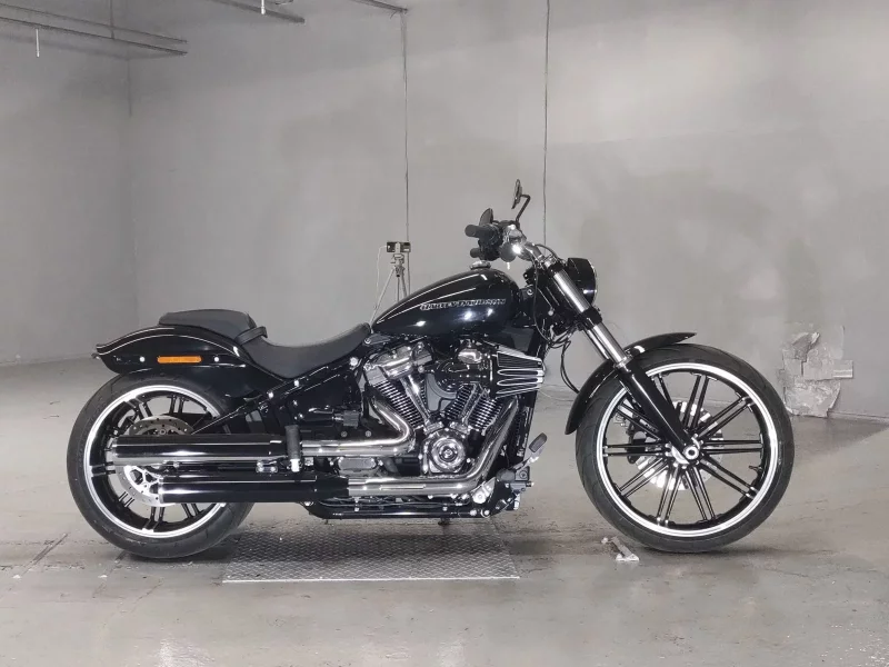 Harley-Davidson HARLEY FXBRS1870 лот № 5622 оценка 5  с аукциона в Японии