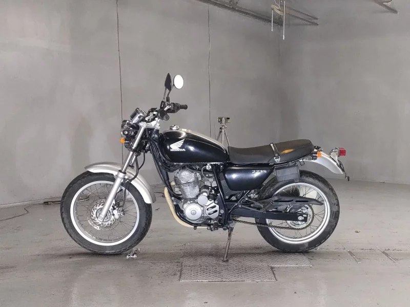 Honda CB223S