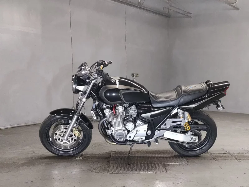 Yamaha XJR1300