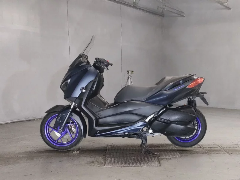 Yamaha X-MAX250