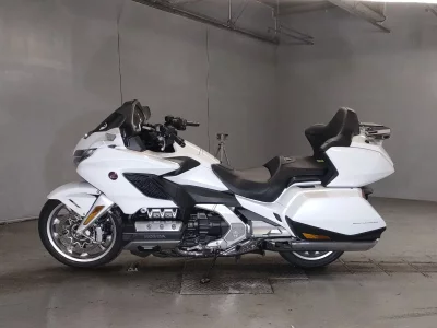 Honda GL1800 TOUR лот № 5696 оценка 4  с аукциона в Японии 2