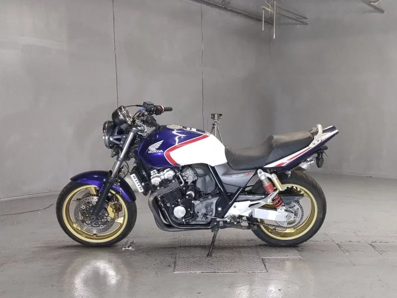 Honda CB400SFV-3