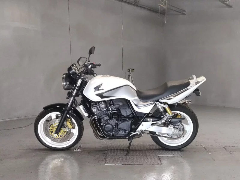 Honda CB400SFV-4