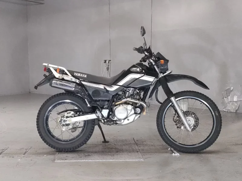 Yamaha SEROW 225W