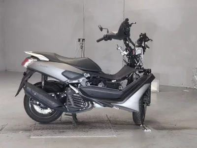 Yamaha N-MAX125