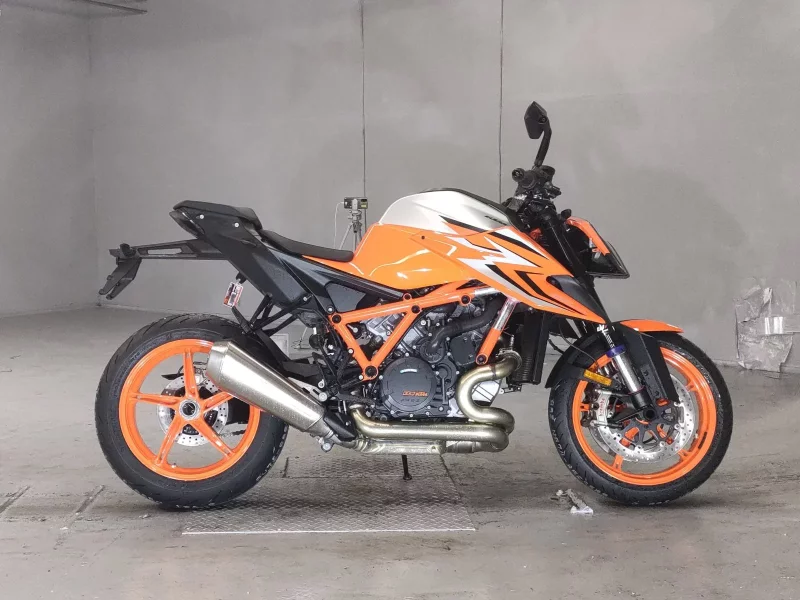 KTM  1290 SUPER DUKE R лот № 5771 оценка 6  с аукциона в Японии