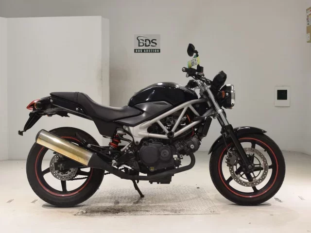 Honda VTR250 лот № 0180 оценка 4  с аукциона в Японии