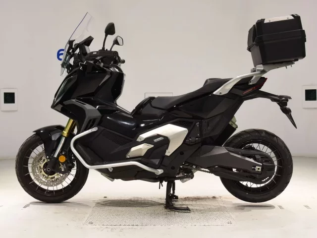 Honda X-ADV750-2
