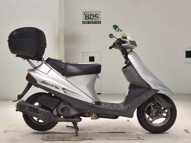 Suzuki ADDRESS V100