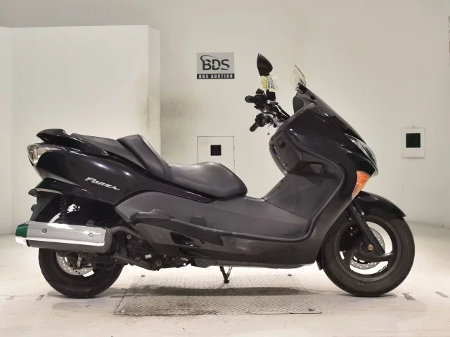 Honda FORZA Z лот № 0273 оценка 4  с аукциона в Японии