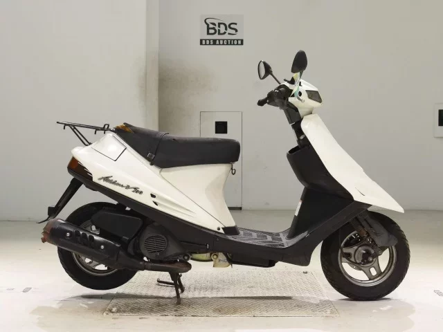 Suzuki ADDRESS V100