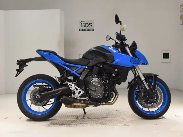 Suzuki GSX-8S лот № 0485 оценка 5  с аукциона в Японии