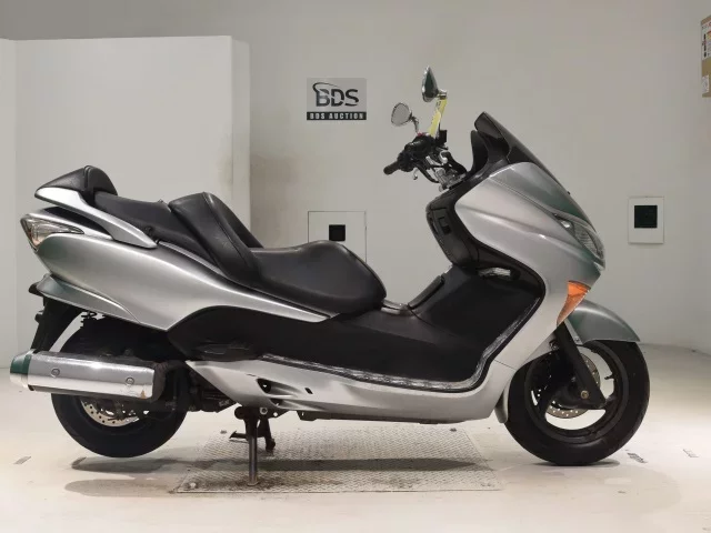 Honda FORZA Z лот № 0281 оценка 4  с аукциона в Японии