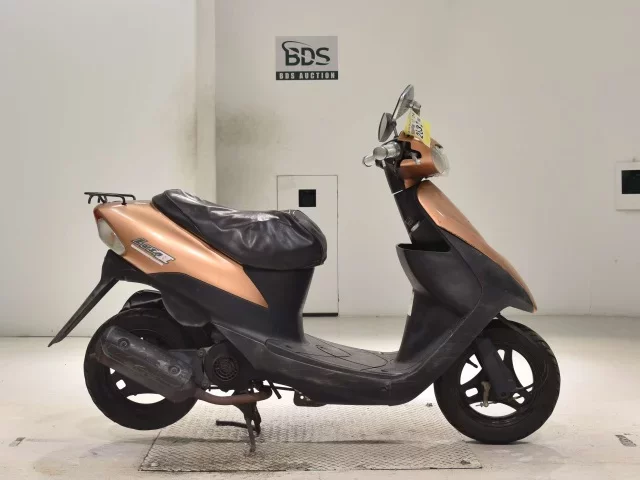 Suzuki LET S2