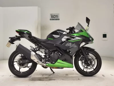 Kawasaki NINJA400-2