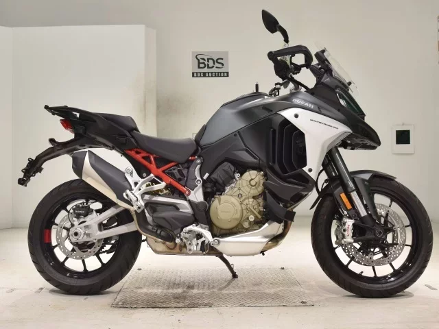 Ducati  MULTISTRADA V4S лот № 0145 оценка 8  с аукциона в Японии