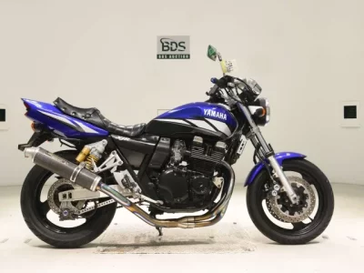 Yamaha XJR400R-3  с аукциона в Японии