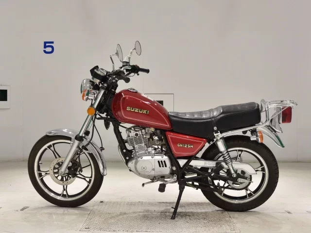 Suzuki GN125H