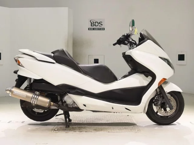 Honda FORZA Z лот № 5206 оценка 4  с аукциона в Японии