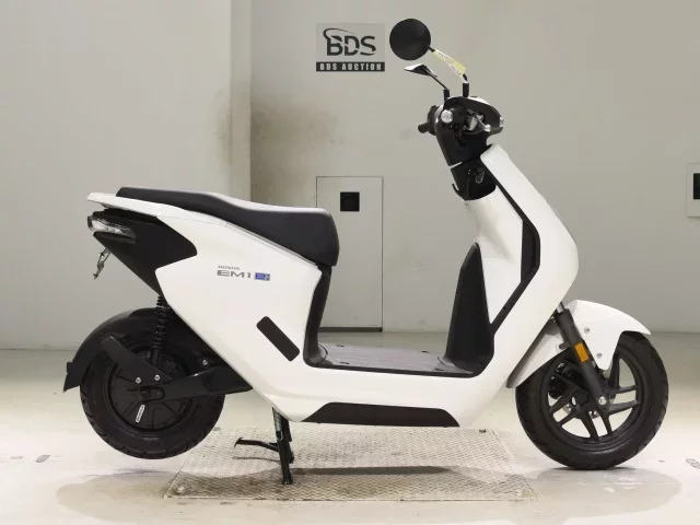 Honda EM1E: