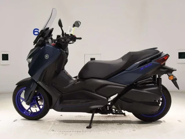 Yamaha X-MAX250-2